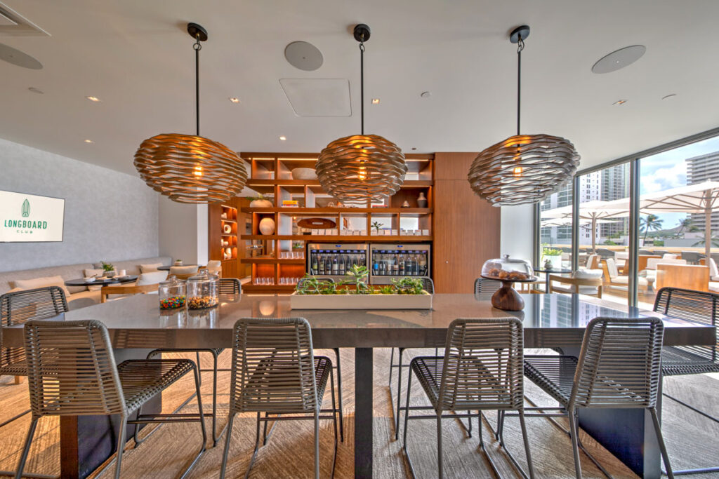 Alohilani Longboard Club Lounge